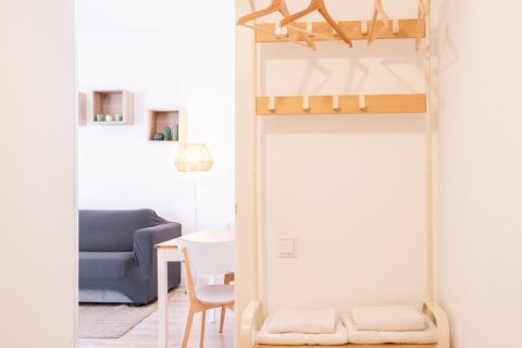 Apartamento de 3 dormitorios en venta en Barcelona, Cataluña, Spain № 8373 - foto 3