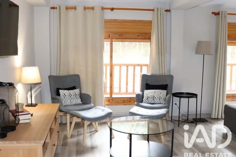 Propiedad comercial de 2731 m² en venta en Alp, Gerona, Cataluña, Spain № 8374 - foto 19