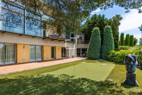 Villa de 6 dormitorios en venta en Sant Vicenc De Montalt, Barcelona, Cataluña, Spain № 4356 - foto 27