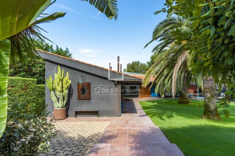 Villa de 6 dormitorios en venta en Sant Vicenc De Montalt, Barcelona, Cataluña, Spain № 4356 - foto 17