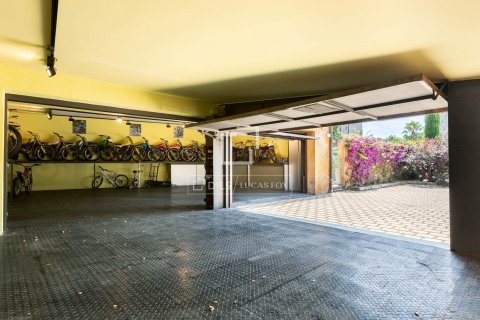Villa de 6 dormitorios en venta en Sant Vicenc De Montalt, Barcelona, Cataluña, Spain № 4356 - foto 30