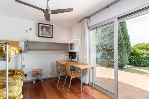Villa de 6 dormitorios en venta en Sant Vicenc De Montalt, Barcelona, Cataluña, Spain № 4356 - foto 26