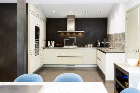 Villa de 6 dormitorios en venta en Sant Vicenc De Montalt, Barcelona, Cataluña, Spain № 4356 - foto 20