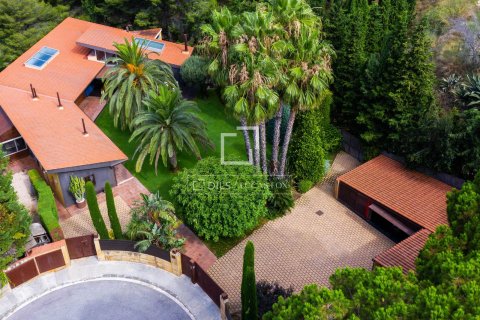 Villa de 6 dormitorios en venta en Sant Vicenc De Montalt, Barcelona, Cataluña, Spain № 4356 - foto 4