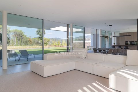 Купить виллу в Вальроманес, Испания с 4 спальни, 456м², № 4360 - фото 2