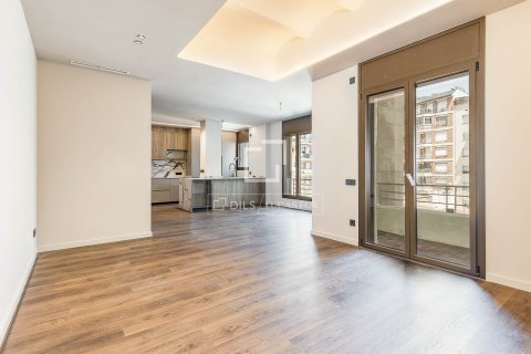 Apartamento de 2 dormitorios en venta en Barcelona, Cataluña, Spain № 4357 - foto 3