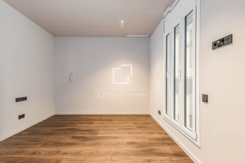Apartamento de 2 dormitorios en venta en Barcelona, Cataluña, Spain № 4357 - foto 25