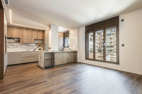 Apartamento de 2 dormitorios en venta en Barcelona, Cataluña, Spain № 4357