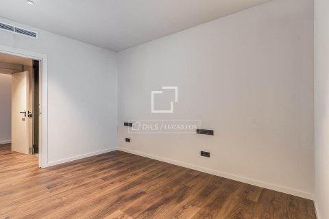 Apartamento de 2 dormitorios en venta en Barcelona, Cataluña, Spain № 4357 - foto 26
