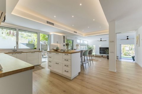 5 bedrooms house for sale in Esplugues de Llobregat, Barcelona, Catalonia, Spain № 8144 - photo 3