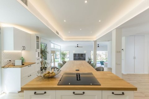 5 bedrooms house for sale in Esplugues de Llobregat, Barcelona, Catalonia, Spain № 8144 - photo 6