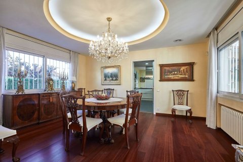 Купить дом в Сан-Жуст-Десверн, Испания с 7 комнат, 562м², № 8145 - фото 18