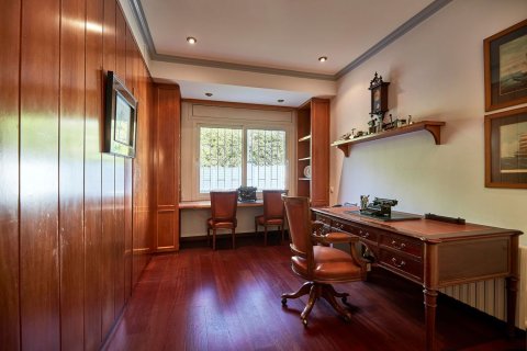 Купить дом в Сан-Жуст-Десверн, Испания с 7 комнат, 562м², № 8145 - фото 20