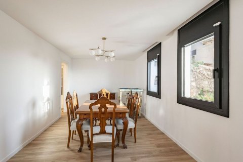 Сasa de 7 dormitorios en venta en Esplugues de Llobregat, Barcelona, Cataluña, Spain № 8142 - foto 30