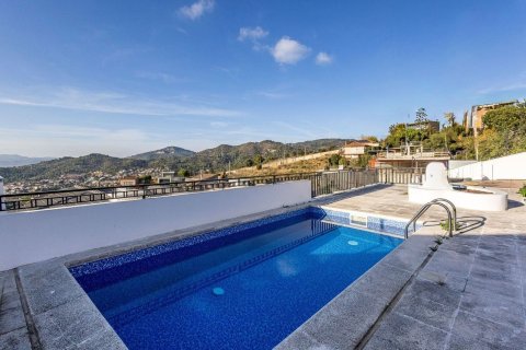 Сasa de 7 dormitorios en venta en Esplugues de Llobregat, Barcelona, Cataluña, Spain № 8142 - foto 13