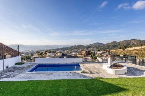 Сasa de 7 dormitorios en venta en Esplugues de Llobregat, Barcelona, Cataluña, Spain № 8142