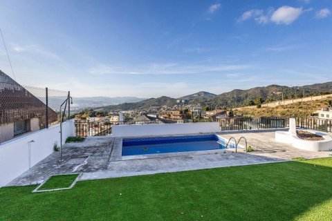 Сasa de 7 dormitorios en venta en Esplugues de Llobregat, Barcelona, Cataluña, Spain № 8142 - foto 12