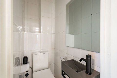 Сasa de 7 dormitorios en venta en Esplugues de Llobregat, Barcelona, Cataluña, Spain № 8142 - foto 26