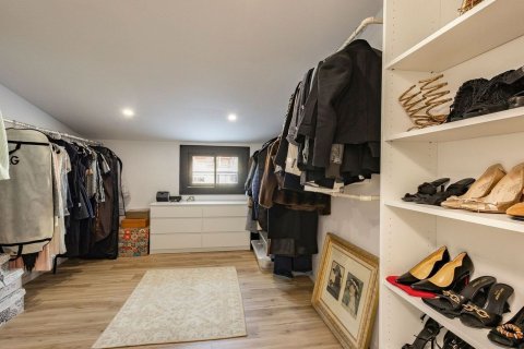 Сasa de 7 dormitorios en venta en Esplugues de Llobregat, Barcelona, Cataluña, Spain № 8142 - foto 24