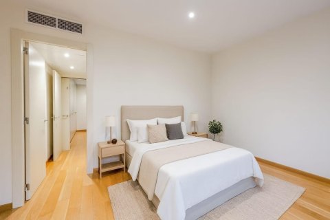 Сasa de 5 dormitorios en venta en Esplugues de Llobregat, Barcelona, Cataluña, Spain № 8143 - foto 24