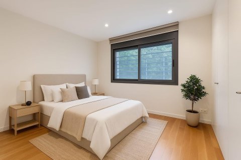 Сasa de 5 dormitorios en venta en Esplugues de Llobregat, Barcelona, Cataluña, Spain № 8143 - foto 23
