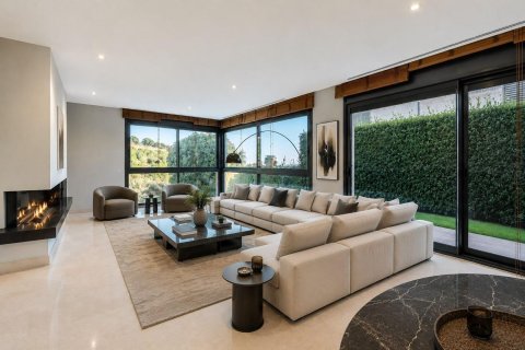 Сasa de 5 dormitorios en venta en Esplugues de Llobregat, Barcelona, Cataluña, Spain № 8143