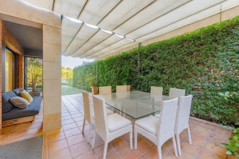 Сasa de 5 dormitorios en venta en Esplugues de Llobregat, Barcelona, Cataluña, Spain № 8143 - foto 10