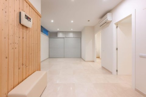 Сasa de 5 dormitorios en venta en Esplugues de Llobregat, Barcelona, Cataluña, Spain № 8143 - foto 19