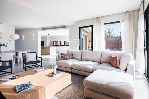 Villa de 6 dormitorios en venta en Sant Cugat del Vallès, Barcelona, Cataluña, Spain № 4330 - foto 5