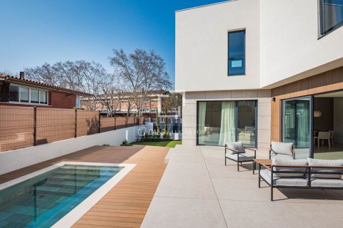 Villa de 6 dormitorios en venta en Sant Cugat del Vallès, Barcelona, Cataluña, Spain № 4330 - foto 2