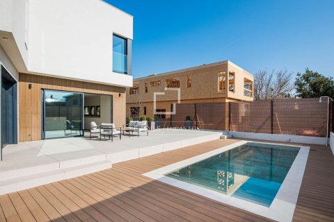 Villa de 6 dormitorios en venta en Sant Cugat del Vallès, Barcelona, Cataluña, Spain № 4330 - foto 13