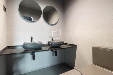 Villa de 4 dormitorios en venta en Premia De Dalt, Barcelona, Cataluña, Spain № 4329 - foto 19