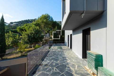 Villa de 4 dormitorios en venta en Premia De Dalt, Barcelona, Cataluña, Spain № 4329 - foto 29
