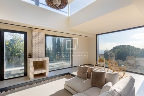 Villa de 4 dormitorios en venta en Premia De Dalt, Barcelona, Cataluña, Spain № 4329 - foto 3