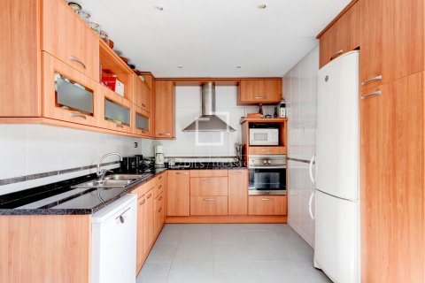 Apartamento de 5 dormitorios en venta en Sitges, Barcelona, Cataluña, Spain № 4333 - foto 9