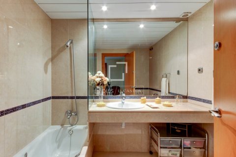 Apartamento de 5 dormitorios en venta en Sitges, Barcelona, Cataluña, Spain № 4333 - foto 14