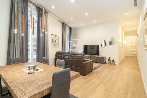 Apartamento de 4 dormitorios en venta en Barcelona, Cataluña, Spain № 6398 - foto 9