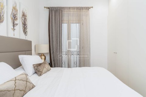 Apartamento de 4 dormitorios en venta en Barcelona, Cataluña, Spain № 6398 - foto 30