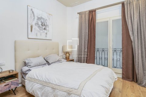 Apartamento de 4 dormitorios en venta en Barcelona, Cataluña, Spain № 6398 - foto 23