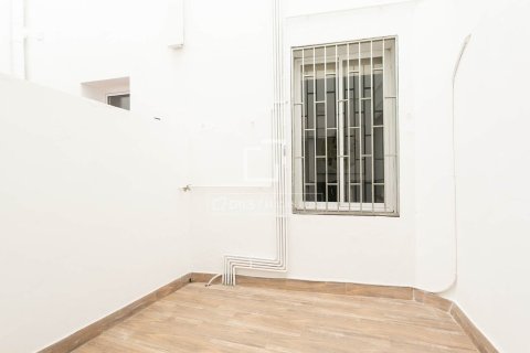 2 bedrooms apartment for sale in Barcelona, Catalonia, Spain № 6399 - photo 25