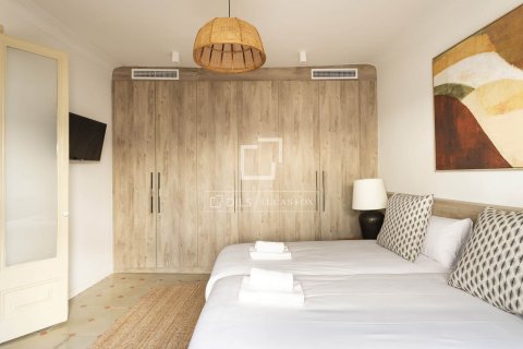 Apartamento de 3 dormitorios en venta en Barcelona, Cataluña, Spain № 6401 - foto 21