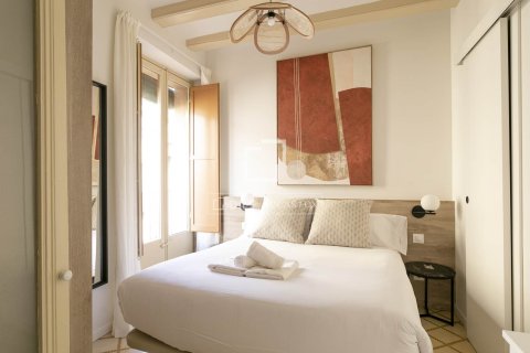 Apartamento de 3 dormitorios en venta en Barcelona, Cataluña, Spain № 6401 - foto 24