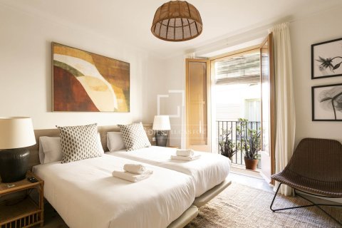Apartamento de 3 dormitorios en venta en Barcelona, Cataluña, Spain № 6401 - foto 18
