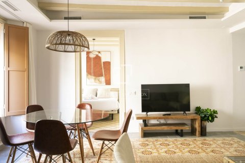 Apartamento de 3 dormitorios en venta en Barcelona, Cataluña, Spain № 6401 - foto 8