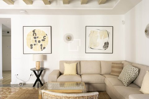 Apartamento de 3 dormitorios en venta en Barcelona, Cataluña, Spain № 6401 - foto 11