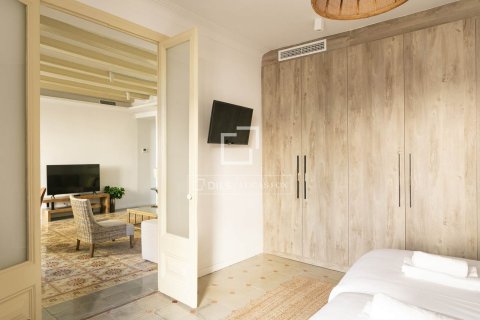Apartamento de 3 dormitorios en venta en Barcelona, Cataluña, Spain № 6401 - foto 22