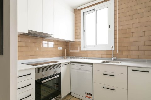 Apartamento de 3 dormitorios en venta en Barcelona, Cataluña, Spain № 6401 - foto 14