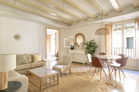 Apartamento de 3 dormitorios en venta en Barcelona, Cataluña, Spain № 6401
