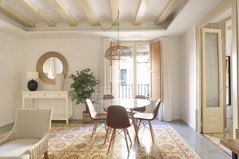 Apartamento de 3 dormitorios en venta en Barcelona, Cataluña, Spain № 6401 - foto 3