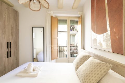 Apartamento de 3 dormitorios en venta en Barcelona, Cataluña, Spain № 6401 - foto 26